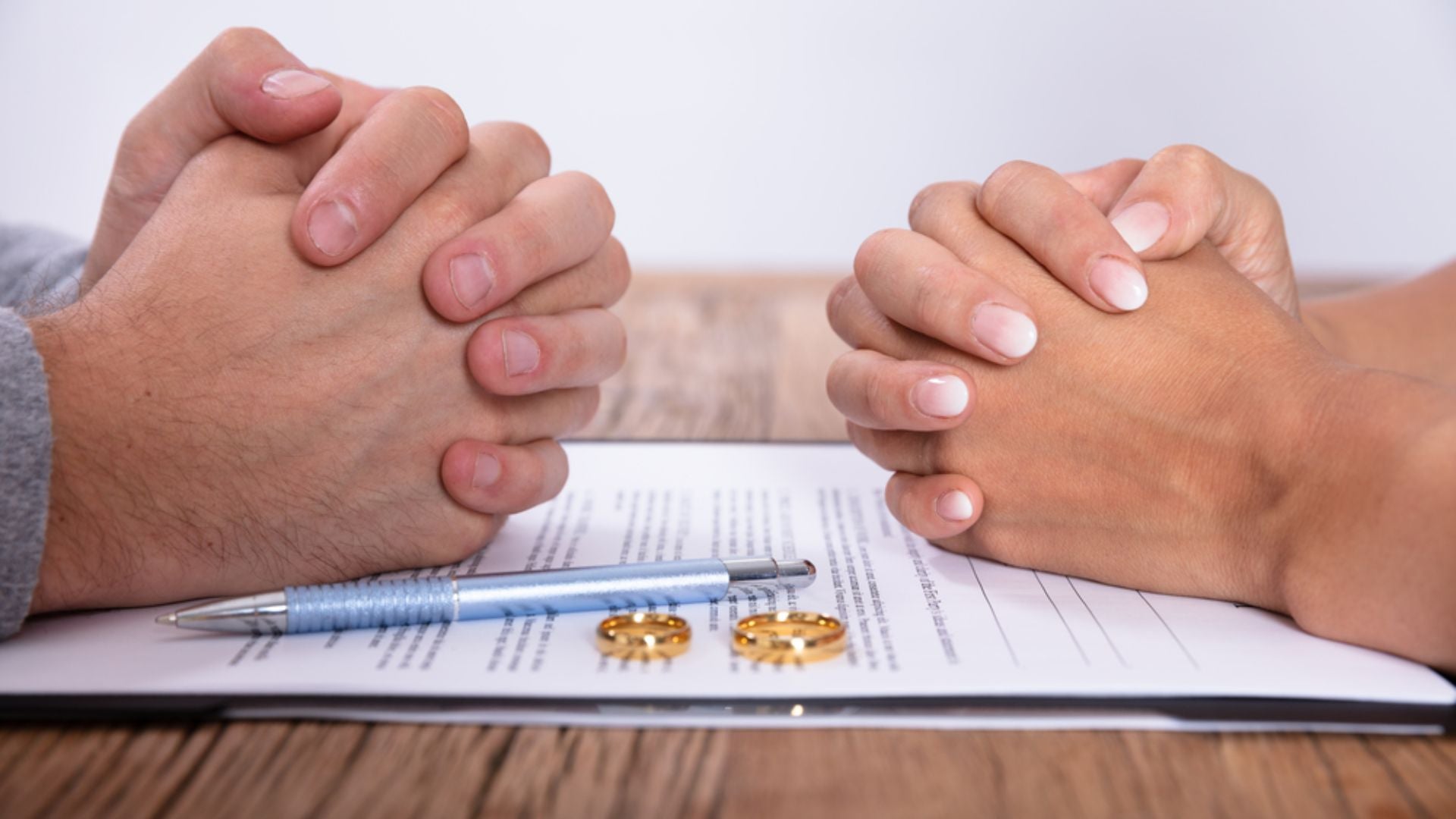 Separazione Consensuale vs. Divorzio: Qual è la Scelta Giusta per Te?